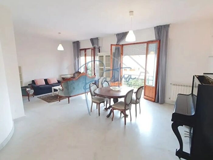 Appartamento con 5 locali in vendita in a, Massa