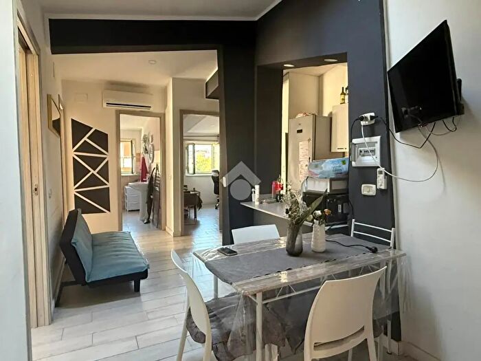 Appartamento quadrilocale in vendita in Via Volta, Rende