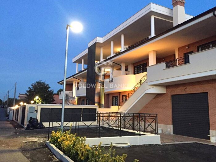 Appartamento trilocale in affitto in VIA DEL CANALE, Tor San Lorenzo Nuova California, Ardea