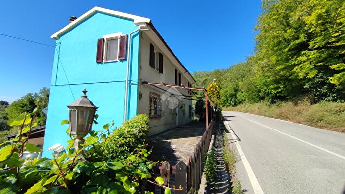 Casa con 5 locali in vendita in Via Provinciale, Montefiore Conca