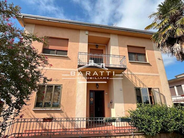 Casa con 6 locali in vendita in Tabellano, Suzzara