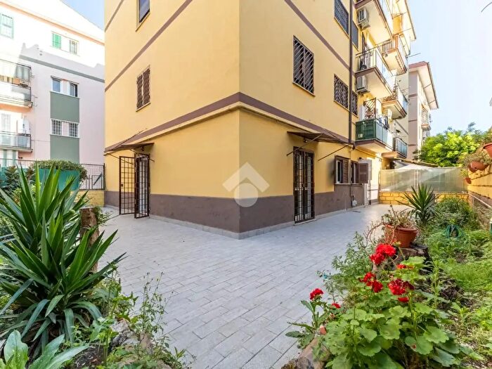 Appartamento trilocale in vendita in Via Maddalena Raineri, Roma
