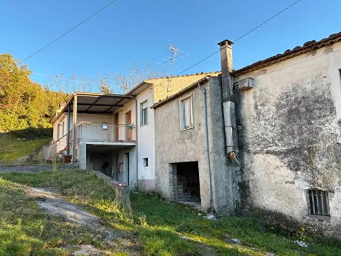 Casa con 6 locali in vendita in Guado Vito, Macchiagodena