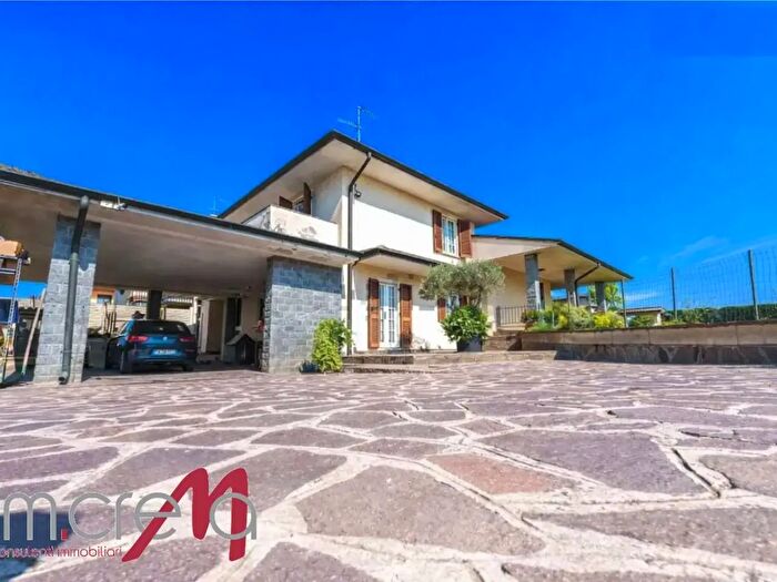 Casa con 6 locali in vendita in Spino D'Adda
