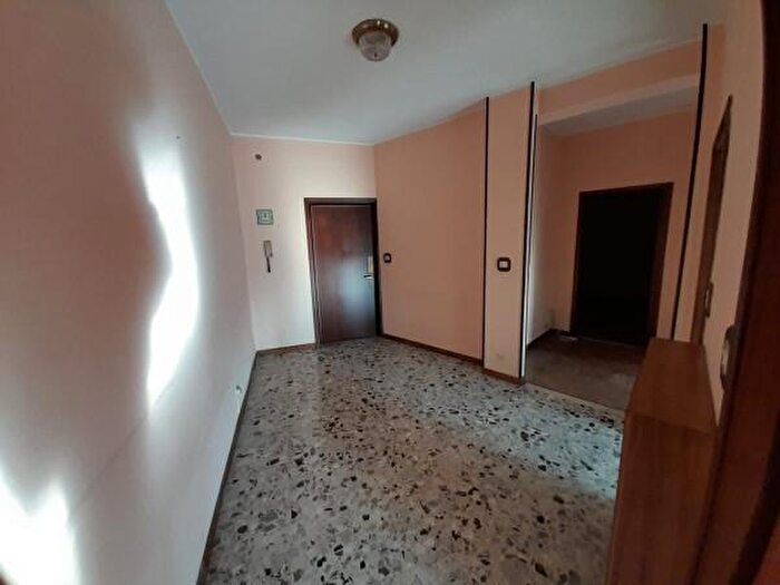 Appartamento trilocale in vendita in Via Trento, Piacenza