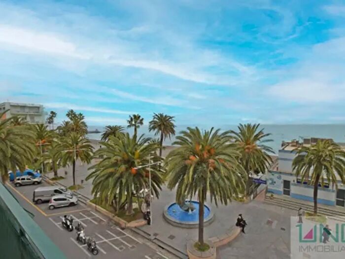 Appartamento trilocale in vendita in Corso Roma, Loano