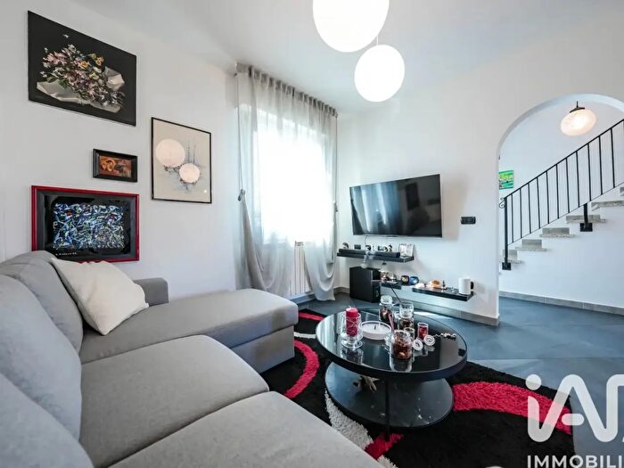 Casa con 7 locali in vendita in Via IV Novembre, Mesola
