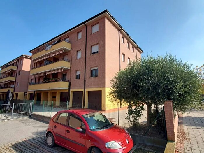 Appartamento quadrilocale in vendita in Via Arno, Bomporto