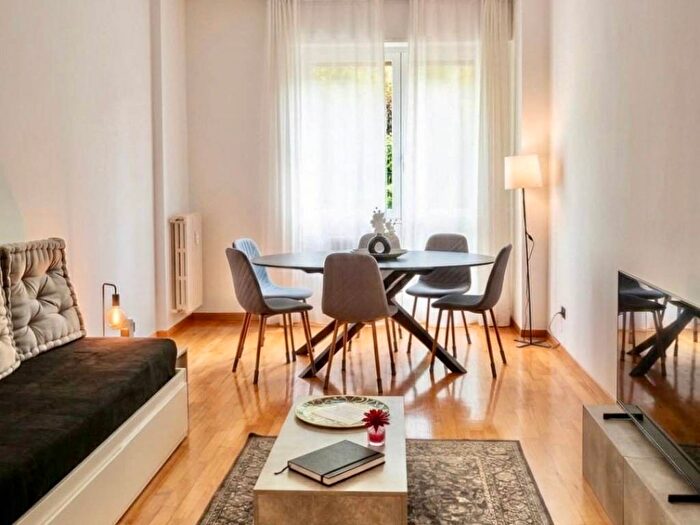 Appartamento trilocale in affitto in Via Savona, Solari, Milano