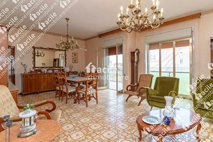 Appartamento con 6 locali in vendita in Via Termini, Lentini