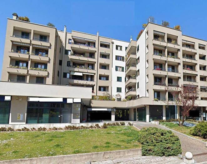 Appartamento trilocale in affitto in Via Novembre, Vedano al Lambro