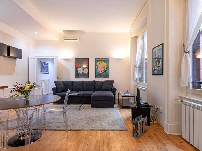Appartamento trilocale in affitto in Via Giosuè Carducci, San Vittore, Milano