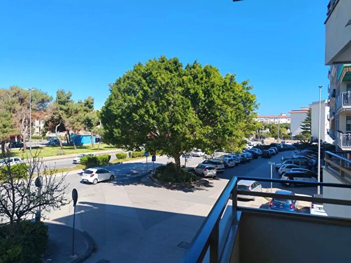 Appartamento con 8 locali in vendita in Viale Santa Panagia, Siracusa