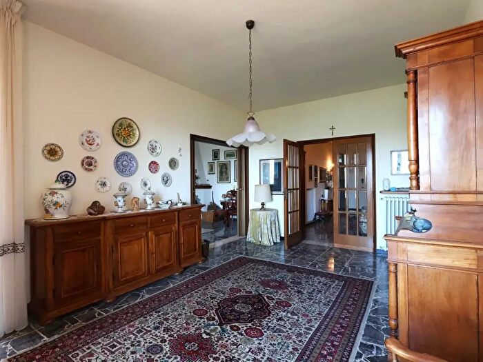 Appartamento con 7 locali in vendita in Barberino Tavarnelle