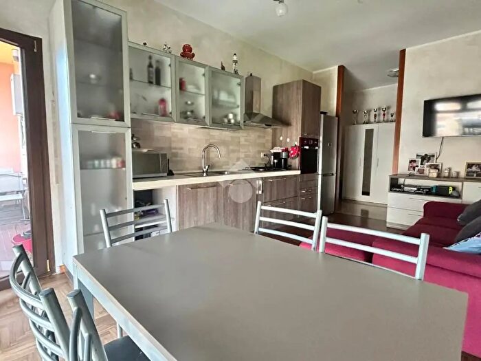 Appartamento trilocale in vendita in Via Vittorio Veneto, Bresso