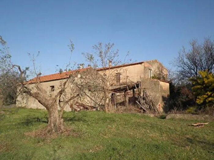 Appartamento con 8 locali in vendita in Rosignano Marittimo