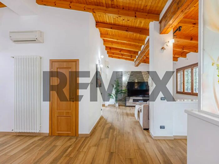Casa con 5 locali in vendita in Via del Casinazzo, Reggio nell'Emilia