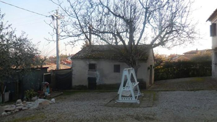 Casa con 6 locali in vendita in Via Piedesanta, Morro DAlba