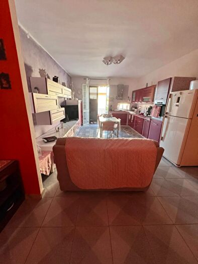 Casa con 6 locali in vendita in Via Barrafranca, Siracusa