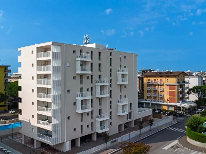 Appartamento quadrilocale in vendita in Via Olanda, Jesolo
