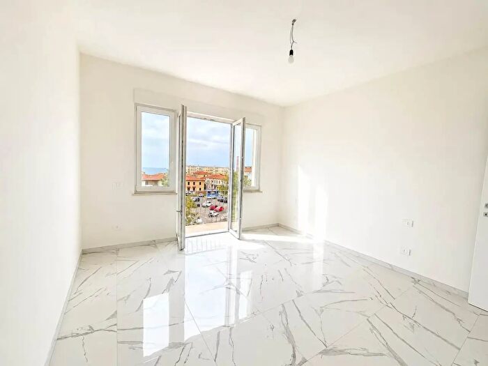 Appartamento trilocale in vendita in Rosignano Marittimo