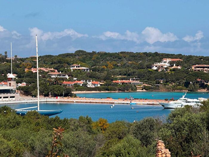 Appartamento trilocale in affitto in Via Sa Conca, Porto Cervo, Arzachena