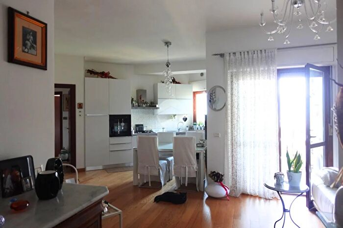 Appartamento trilocale in vendita in Via Giandimartalo di Vitalone, Terni