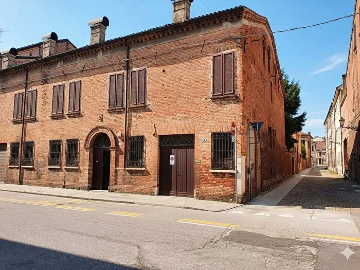 Appartamento con 10 locali in vendita in Via XX Settembre a, Ferrara