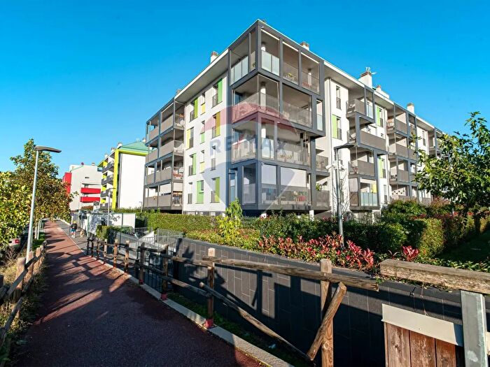 Appartamento trilocale in vendita in Pero