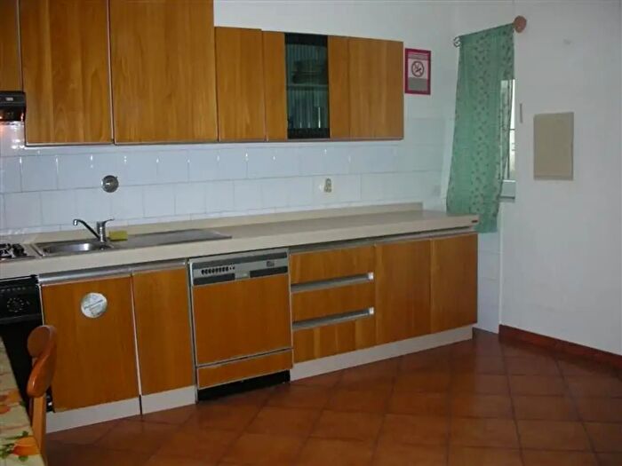 Casa quadrilocale in vendita in Campi Bisenzio