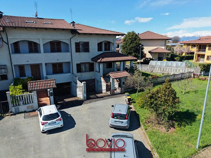 Casa con 5 locali in vendita in Via Costantino Nigra, Montanaro