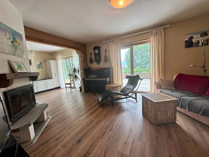 Casa con 5 locali in vendita in Località Rocciamaneod, Angrogna