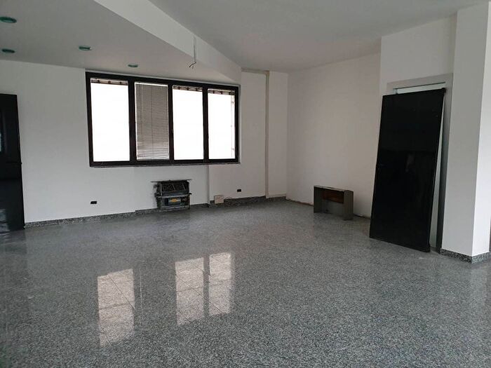 Casa con 6 locali in affitto in Via Fagnano Olona, Santissimi Apostoli, Busto Arsizio