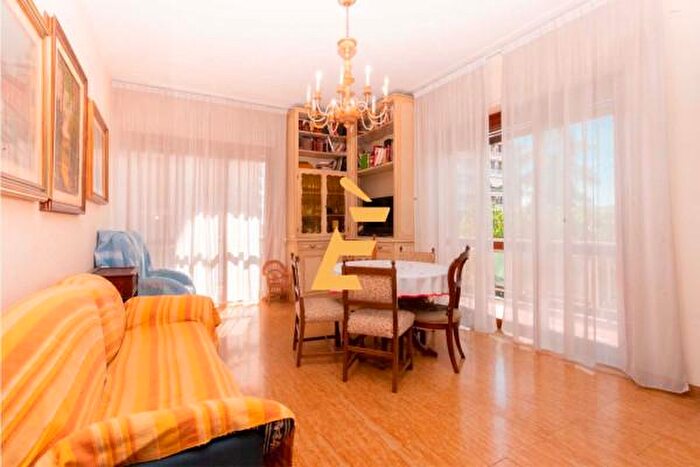 Appartamento trilocale in vendita in Viale Vicenza, Valenza