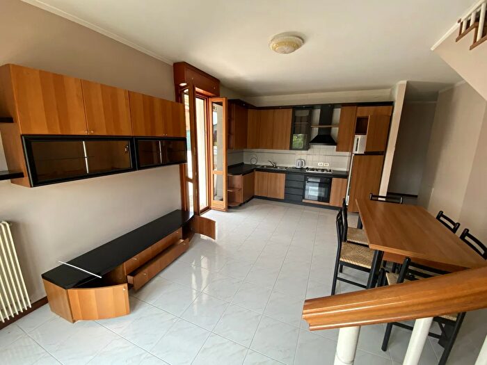 Appartamento trilocale in vendita in Via Alessandro Volta, Montegrotto Terme