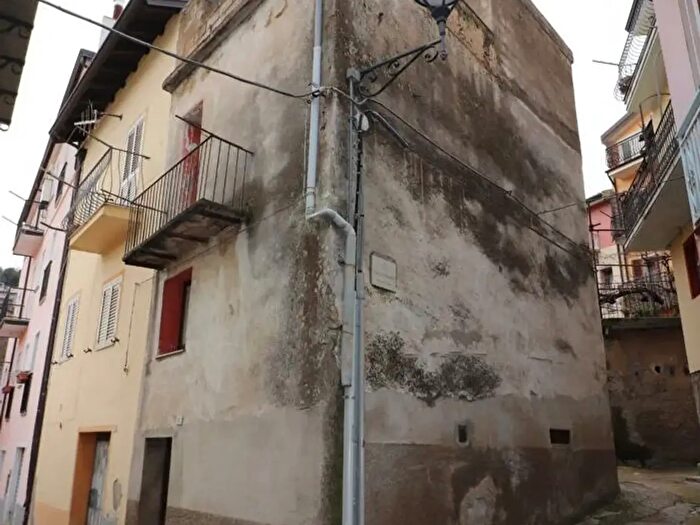 Casa quadrilocale in vendita in Vico III Siccardi, Lanusei