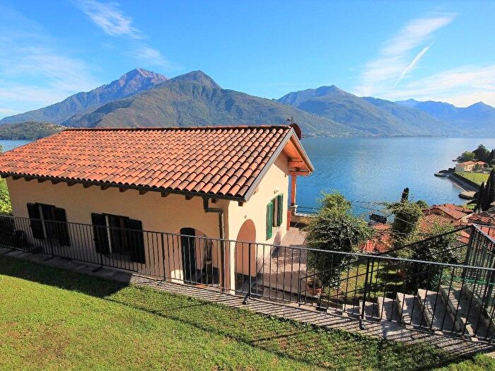 Casa quadrilocale in affitto in Via degli Ulivi, Centro, Musso
