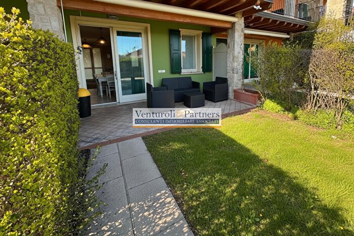 Appartamento bilocale in vendita in Via Pieve Vecchia, Manerba Del Garda