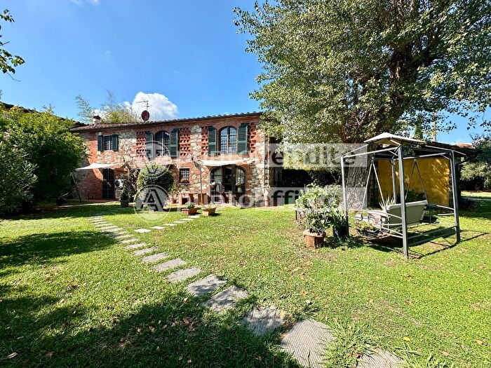 Casa con 10 locali in vendita in Ella Maulina, Lucca