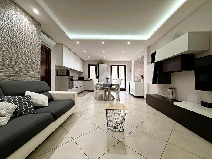 Appartamento trilocale in vendita in Via Machiavelli, Cisterna Di Latina