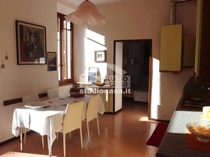 Appartamento trilocale in vendita in Via Guglielmo Marconi, Val Brembilla