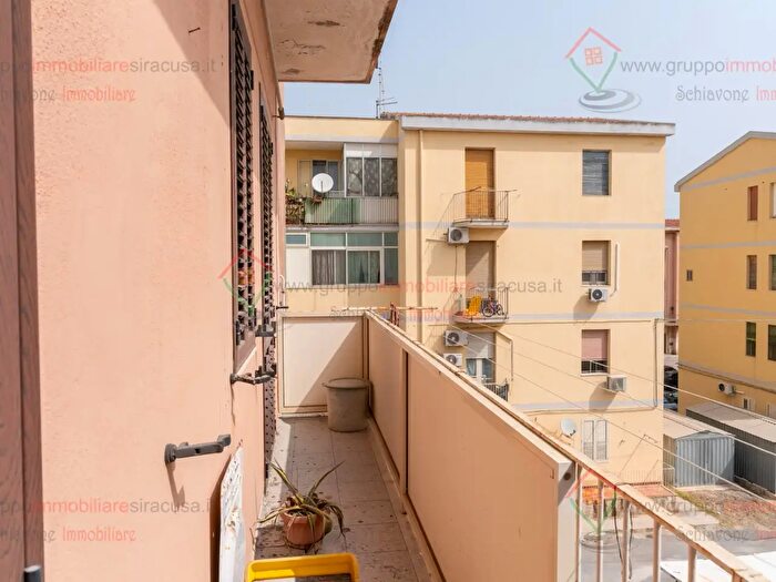 Appartamento trilocale in vendita in Siracusa