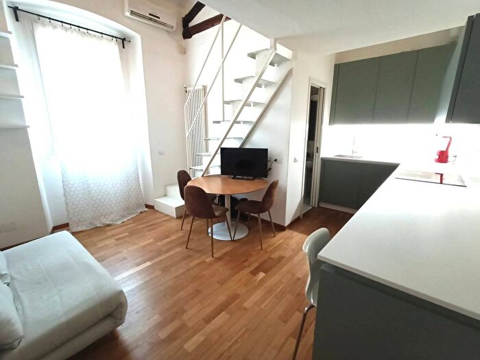 Appartamento bilocale in affitto in Via Savona, Solari, Milano