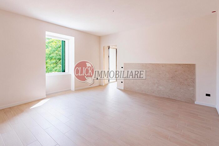 Casa quadrilocale in vendita in Borgo San Lorenzo