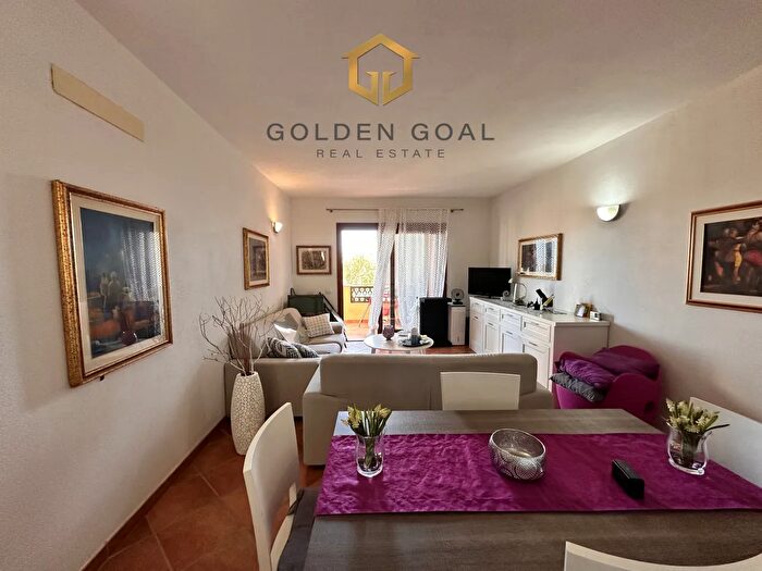 Appartamento quadrilocale in vendita in Via di Supra Lu Fraili, San Teodoro