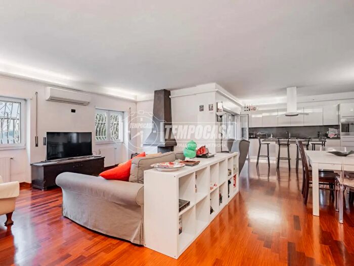 Appartamento bilocale in vendita in Via Domenico Jachino, Roma