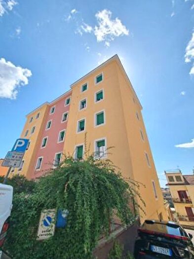 Appartamento quadrilocale in vendita in Via Silvio Pellico, Macerata