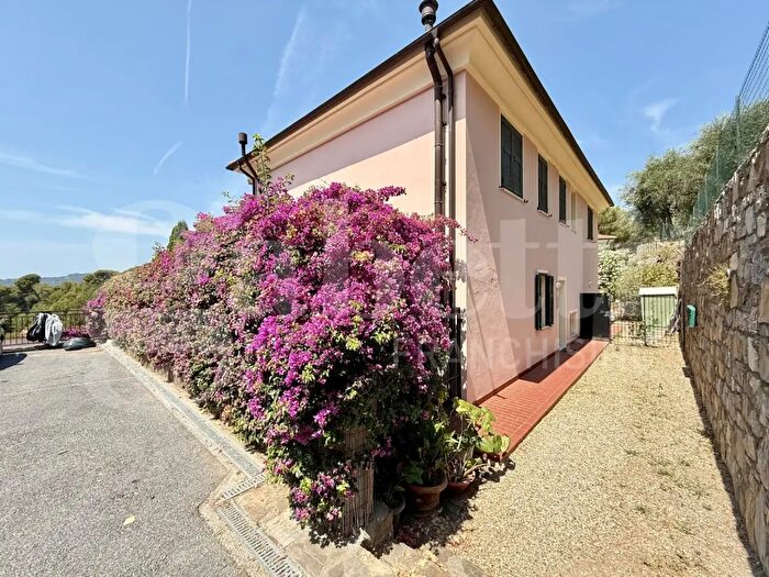 Appartamento bilocale in vendita in Via Monade Snc, Diano Marina