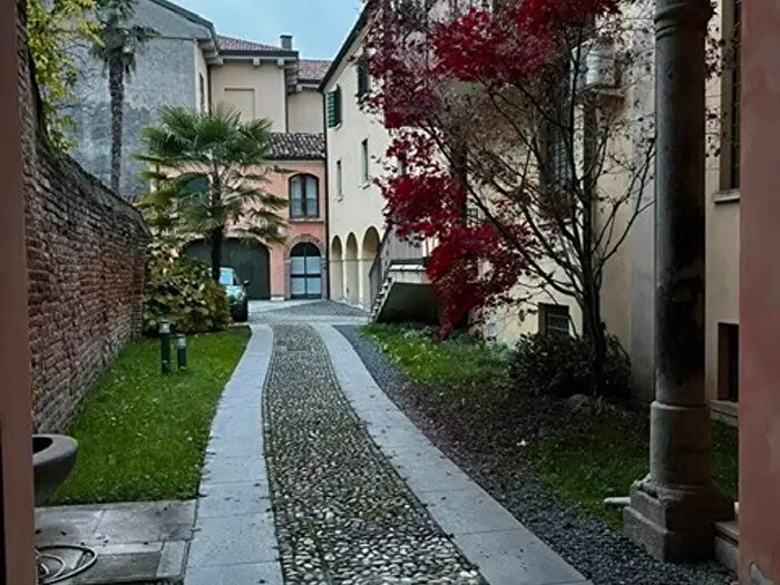 Appartamento trilocale in affitto in Via Santa Sofia, Padova