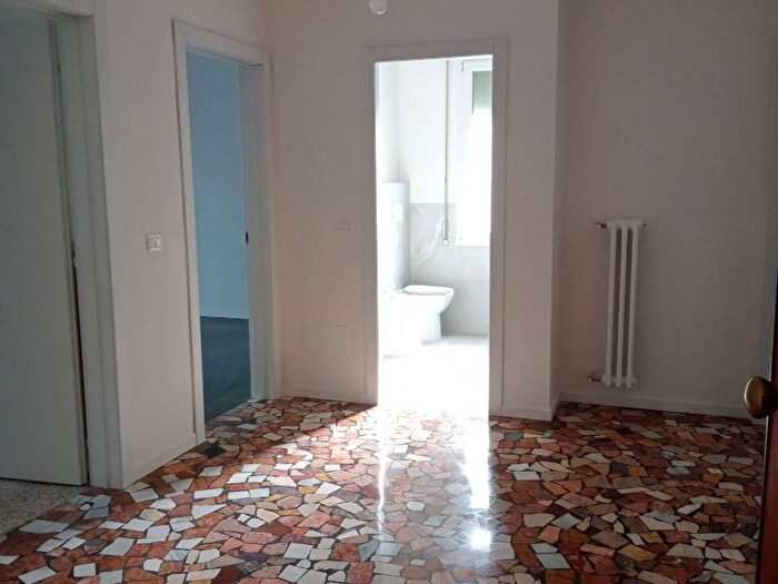 Appartamento quadrilocale in affitto in Via Giuseppe Martucci, Colli San Mamolo, Bologna